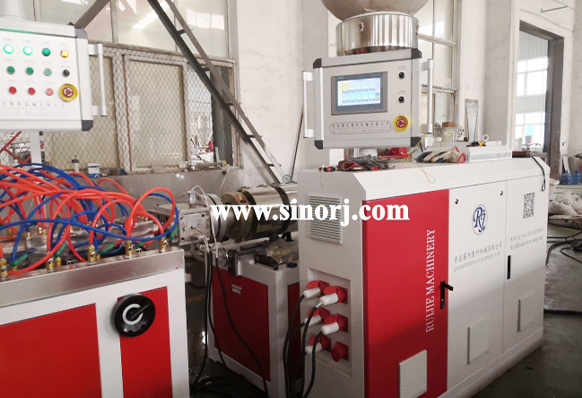 網(wǎng)紅格柵板生產(chǎn)線工廠試機