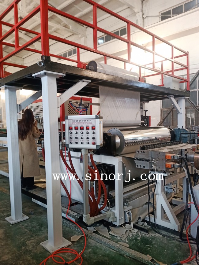 各種設(shè)備工廠試機(jī)中。。。UV板生產(chǎn)線、門板生產(chǎn)線、格柵板生產(chǎn)線、木飾面生產(chǎn)線。。。。。。