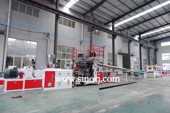 出口中東的格柵板，大理石板，碳晶板生產(chǎn)線發(fā)貨。